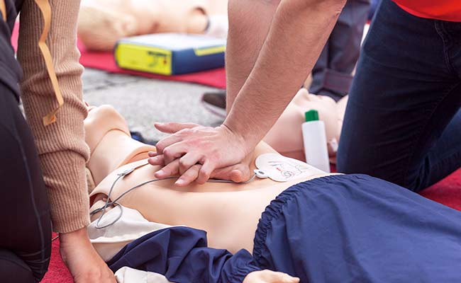 defibrillator-training